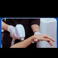 لیزر موهای زائد و پاکسازی پوست