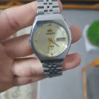 نقره و ساعت .  سکه و اسکانس