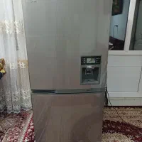 یخچال فریزر اسنوا در حد نو