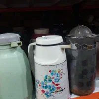فلاکس چای دست دوم یک و یک ونیم لیتر استیل وشیشه ای|ظروف نگهدارنده، پلاستیکی، یک‌بارمصرف|قم, پامنار|دیوار