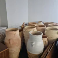 فروس گلدان ب علت جمع کردن غرفه