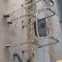 واکر چرخدار وسشوار کلاهک دار