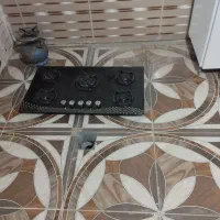 یک عدد گاز صفحه ای و یک عدد هود