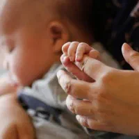 پرستار کودک ۲۴ ساعته