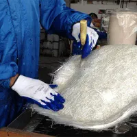 فایبرگلاس کار حرفه ای برای کار در عمان