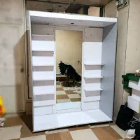 ویترین آینه دار و‌ قفسه دار از جنس MDF و هایگلاس
