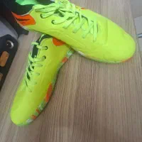 کفش مخصوص سالن و فوتسال.