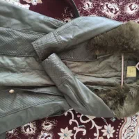 پالتوزنانه|لباس|مبارکه, |دیوار