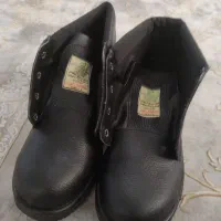 سه جفت کفش ایمنی مارک یحیی. و نگهبان|کیف، کفش، کمربند|کهریزک, |دیوار