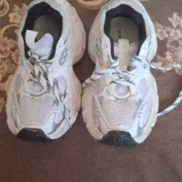 کفش نو نو|کیف، کفش، کمربند|مسجد سلیمان, |دیوار