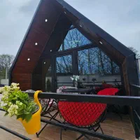 کلبه سوییسی نیل گل کچا