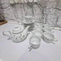 قوری و چای سرویس