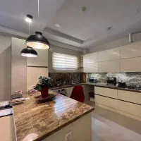 ۸۵ متری/ همه جهت نور/دو آسانسور/ سند تک برگ