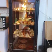 تخت خواب و بوفه و آینه کنسول تمیز در حد نو ،