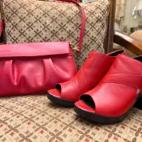 کیف و صندل ست چرم طبیعی اصل . نو