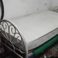 تخت خواب فلزی یک نفره