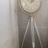 ساعت ایستاده درحدنو