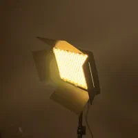 نور فلات u800 rgb|دوربین عکاسی و فیلم‌برداری|تهران, پامنار|دیوار