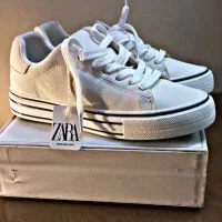 کفش کتونی چرم zara