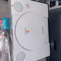 پلی استیشن ۱همراه با دو دسته و مموری کارت