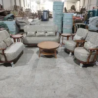 نجار ماهر ، رنگ‌کار ، رویه کوب( تمیزکار و مرتب )
