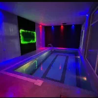 ویلا استخر دار لاکچری تمیز(مالک هستم)