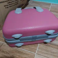 چمدان لوازم آرایشی و گریم|کیف، کفش، کمربند|ساری, |دیوار