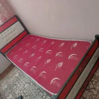 تخت یک نفره  در حد نو فرفورژه کاملا سالم|تخت و سرویس خواب|مشهد, امامیه (شهرک غرب)|دیوار
