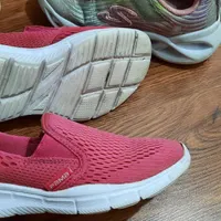 تعدادی صندل و کفش کودک|کفش و لباس بچه|ساری, |دیوار
