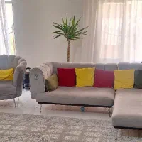 یک مبل ال پنج نفره به همراه دو عدد مبل تک نفره