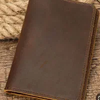کیف مدارک قهوه ای گم شده