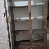 کتابخانه کمدی با در شیشه ای|کتابخانه، شلف، قفسههای دیواری|قرچک, میرزائی شمالی|دیوار