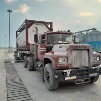 ماک کابین خارجی 1976