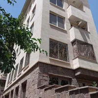 نیاوران ۱۰۰ متر _ ۲ خواب _ غرق در نور