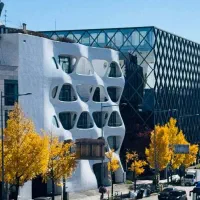 اجاره مغازه۸۰متری در گاراژ وسط بازاراصلی شهر