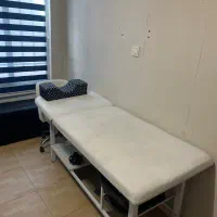 اجاره صندلی مژه و میز ناخن