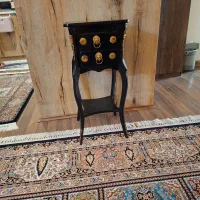 میز تلفن یا آباژور ،۶۰۰ تومن