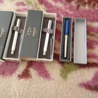 کتاب به عکس نگاه کنید