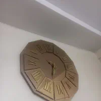 ساعت دیواری