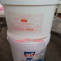 تعدادی دبه وسطل مناسب برای برنج وترشی و خیارشور..