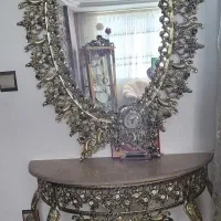 آینه ومیز باساعت