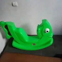 تعدادی وسایل و اسباب بازی بچه