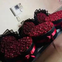 باکس دسته‌گل لاکچری (هدیه ولنتاین ماندگار همدان)