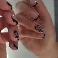 کاشت ناخن ترمیم ناخن ژلیش ناخن|خدمات آرایشگری و زیبایی|داران, |دیوار