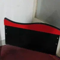 تخت نوجوان