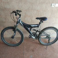 دو عدد دوچرخه بسیار محکم