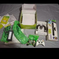 ایکس باکس ۳۶۰ همراه با بالای ۱۰۰ سی دی