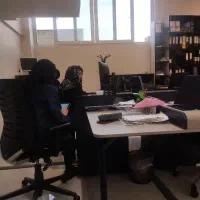 ۲نفر کمک حسابدار خانم