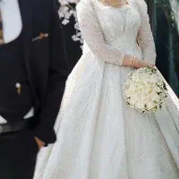 لباس عروس همراه با ژپون