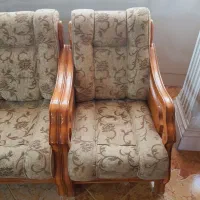 مبل چوبی با منبت طاووس بدون هیچ ایراد ۱۰نفره|مبلمان خانگی و میز عسلی|شیراز, فرهنگ شهر|دیوار